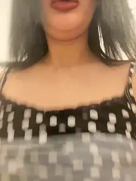 Sarahkhaalifa online show from March 2026 09:10:01 PM