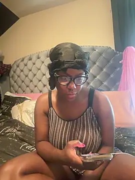 Snapshot of TrueeFantasee chatting on November 2025 04:40:02 PM TrueeFantasee online show from November 2025 04:40:02 PM