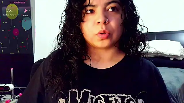 Snapshot of kimmiakiss22 chatting on November 2025 07:03:01 PM kimmiakiss22 online show from November 2025 07:03:01 PM