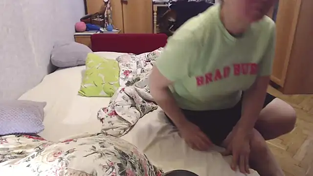 Snapshot of zarinafonliberman chatting on November 2025 05:17:02 AM zarinafonliberman online show from November 2025 05:17:02 AM