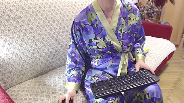 Snapshot of zarinafonliberman chatting on November 2025 06:24:01 AM zarinafonliberman online show from November 2025 06:24:01 AM