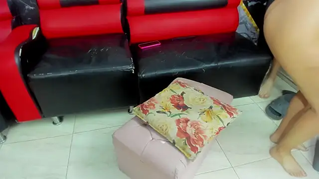 Snapshot of hot-threesome chatting on February 2026 11:37:02 AM hot-threesome online show from February 2026 11:37:02 AM