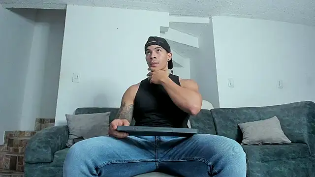  heracles  online show from February 2026 10:02:02 PM