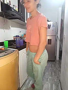 catire2323 online show from December 2025 08:16:02 PM