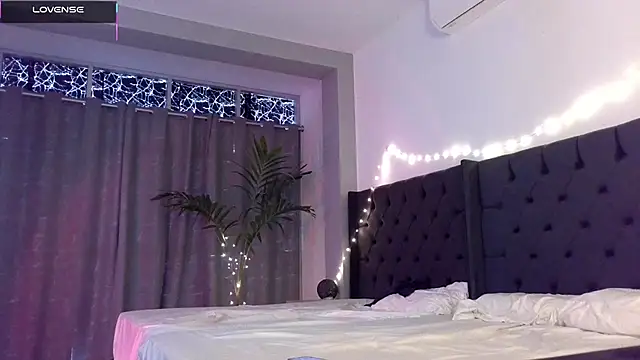 mini kunis online show from February 2026 04:14:02 PM