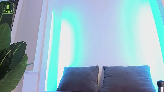 Snapshot of ErikaLust chatting on November 2025 04:24:01 AM ErikaLust online show from November 2025 04:24:01 AM