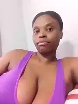 Snapshot of BustyWendy chatting on November 2025 01:22:01 PM BustyWendy online show from November 2025 01:22:01 PM