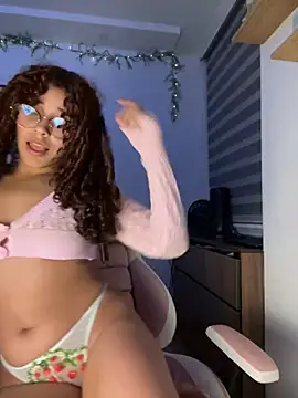 Snapshot of crystal_bunny7 chatting on February 2025 06:19:01 AM crystal bunny7 online show from February 2025 06:19:01 AM