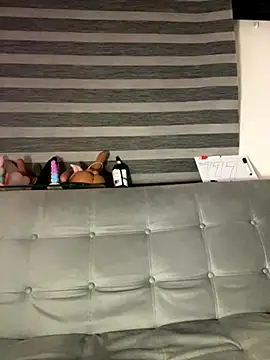 Snapshot of crystal_bunny7 chatting on October 2025 01:27:02 AM crystal bunny7 online show from October 2025 01:27:02 AM