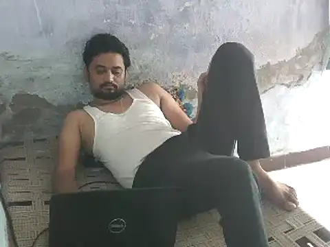 Rocobodymassager online show from May 2026 04:40:02 AM