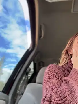 GoldenFlameGoddess online show from October 2025 05:32:02 PM