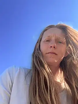 Snapshot of GoldenFlameGoddess chatting on May 2026 03:28:01 PM GoldenFlameGoddess online show from May 2026 03:28:01 PM