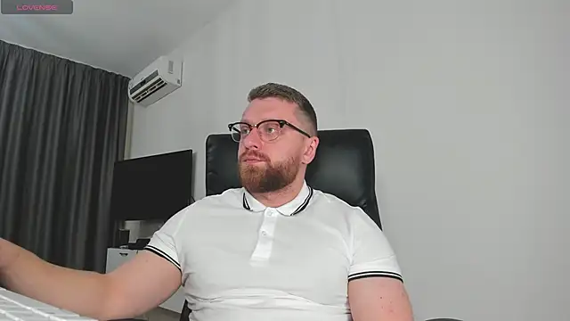 Findom guy online show from January 2026 05:39:01 PM