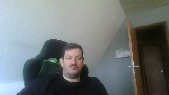 Golffahrer1982 online show from January 2026 11:26:02 AM