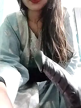 Snapshot of Noor_Darliing chatting on January 2025 02:33:02 PM Noor Darliing online show from January 2025 02:33:02 PM