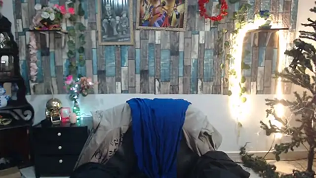 KarimaSarabe online show from December 2025 08:47:01 PM