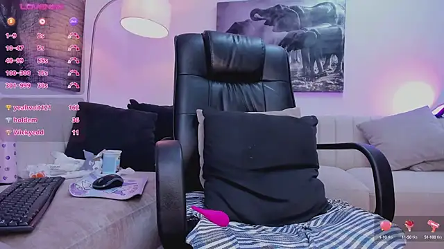 Snapshot of Ary_7 chatting on March 2025 05:49:02 PM Ary 7 online show from March 2025 05:49:02 PM