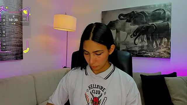 Snapshot of Ary_7 chatting on November 2025 11:33:02 AM Ary 7 online show from November 2025 11:33:02 AM