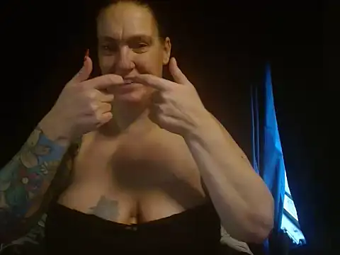 Snapshot of SimoneMoore chatting on January 2026 10:12:02 PM SimoneMoore online show from January 2026 10:12:02 PM