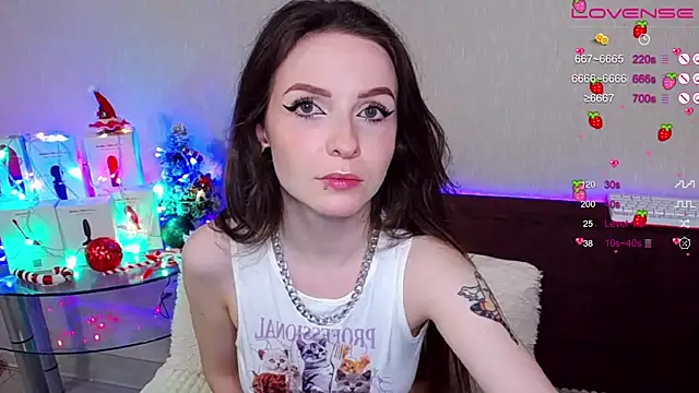 Snapshot of AlienBaby_ chatting on December 2024 09:04:02 PM AlienBaby online show from December 2024 09:04:02 PM