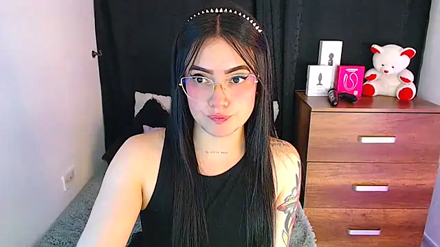 Snapshot of Isa_Maiden1 chatting on September 2025 04:10:02 PM Isa Maiden1 online show from September 2025 04:10:02 PM