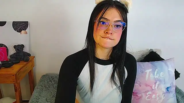 Snapshot of Isa_Maiden1 chatting on October 2025 03:30:01 PM Isa Maiden1 online show from October 2025 03:30:01 PM