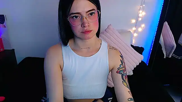 Snapshot of Isa_Maiden1 chatting on February 2026 05:00:02 PM Isa Maiden1 online show from February 2026 05:00:02 PM