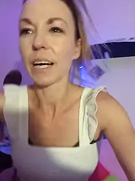 cammyquart online show from November 2025 05:07:02 AM