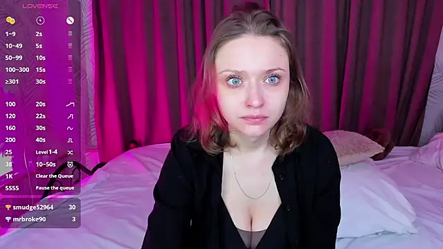 Snapshot of Linda_Bryant chatting on February 2025 11:53:02 PM Linda Bryant online show from February 2025 11:53:02 PM