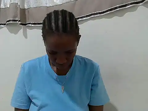 prettybeee online show from December 2025 05:09:02 PM