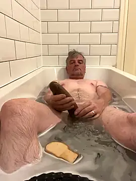 RealFuckHunter online show from October 2025 05:35:02 PM