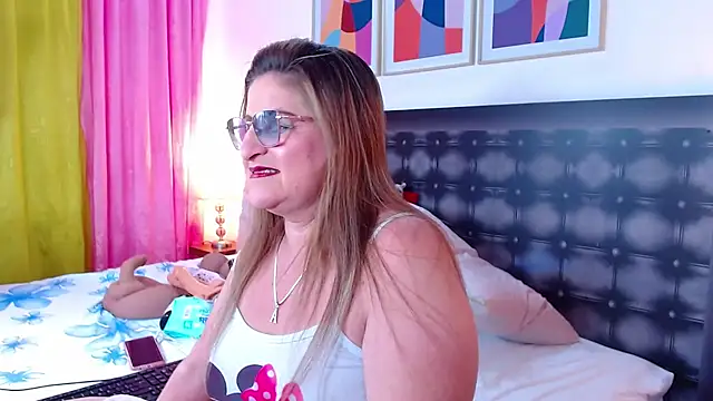 Snapshot of sandra_20 chatting on March 2025 10:46:01 AM sandra 20 online show from March 2025 10:46:01 AM