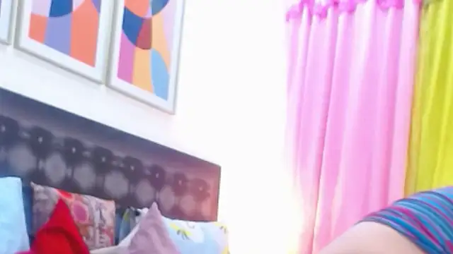 Snapshot of sandra_20 chatting on November 2025 10:57:02 AM sandra 20 online show from November 2025 10:57:02 AM