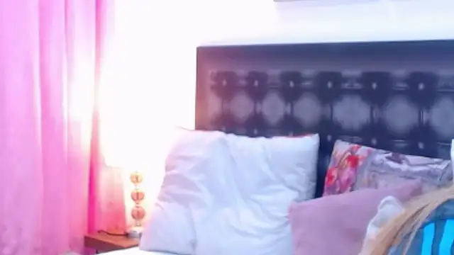 Snapshot of sandra_20 chatting on November 2025 10:47:02 AM sandra 20 online show from November 2025 10:47:02 AM