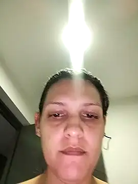 Snapshot of Mia_Hampton chatting on January 2025 09:59:01 PM Mia Hampton online show from January 2025 09:59:01 PM