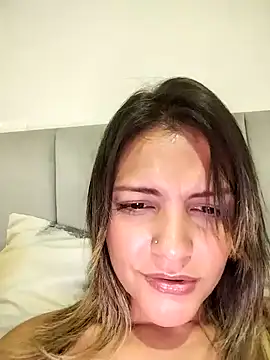 Snapshot of Mia_Hampton chatting on February 2025 01:38:01 AM Mia Hampton online show from February 2025 01:38:01 AM