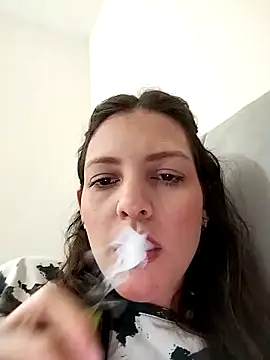 Snapshot of Mia_Hampton chatting on March 2025 05:46:01 PM Mia Hampton online show from March 2025 05:46:01 PM