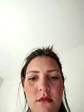 Snapshot of Mia_Hampton chatting on March 2025 05:45:02 PM Mia Hampton online show from March 2025 05:45:02 PM