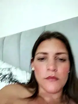 Snapshot of Mia_Hampton chatting on March 2025 06:00:02 AM Mia Hampton online show from March 2025 06:00:02 AM