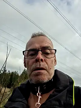 Snapshot of DarrenSullivanSlut chatting on September 2025 07:33:02 AM DarrenSullivanSlut online show from September 2025 07:33:02 AM