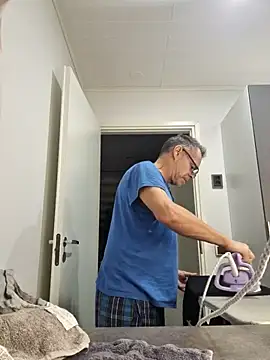 Snapshot of DarrenSullivanSlut chatting on December 2025 08:00:02 AM DarrenSullivanSlut online show from December 2025 08:00:02 AM