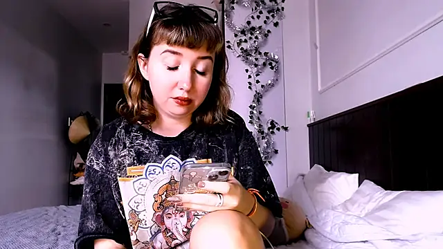 Cosmo Riri online show from January 2025 05:37:01 AM