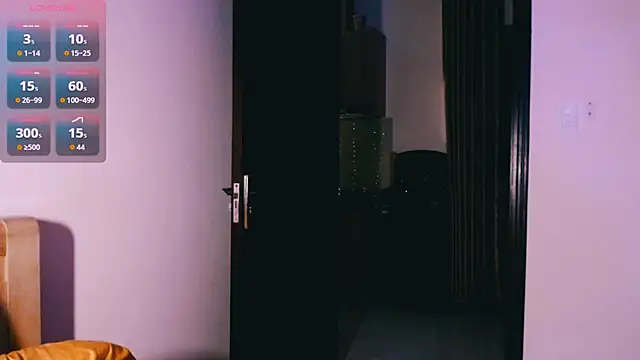 Cosmo Riri online show from February 2026 01:37:02 PM