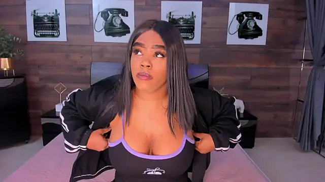 Briana Wells  online show from July 2026 12:22:02 PM