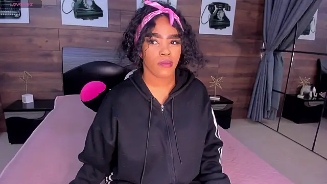 Briana Wells  online show from July 2026 12:34:02 PM