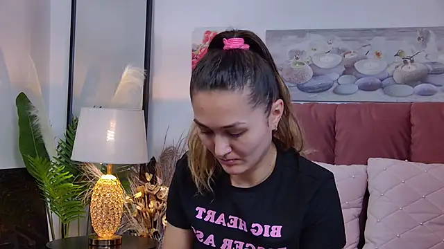 Snapshot of NicolLopeze chatting on December 2024 12:12:02 PM NicolLopeze online show from December 2024 12:12:02 PM