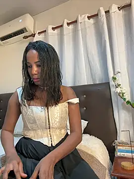 Isabella2603 online show from March 2025 11:00:02 PM