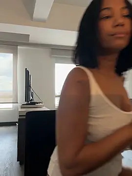 Isabella2603 online show from March 2025 05:34:02 PM