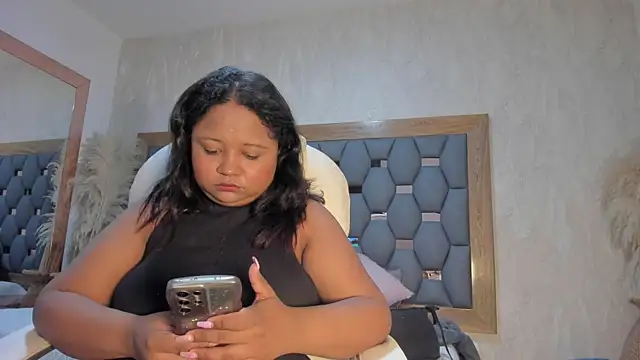 sophia reyes online show from December 2024 11:33:02 AM