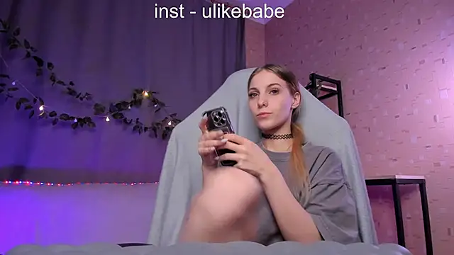 Snapshot of Anna_Fink chatting on February 2025 02:49:01 AM Anna Fink online show from February 2025 02:49:01 AM